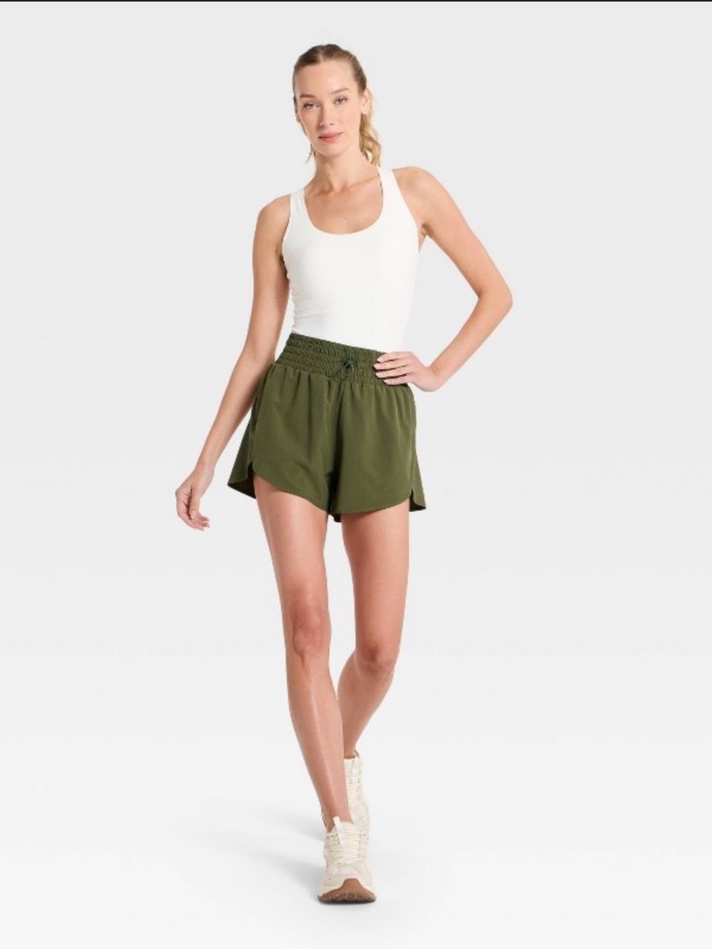Woman’s Active Light Woven High-Rise Shorts 3in Olive 🫒 Green